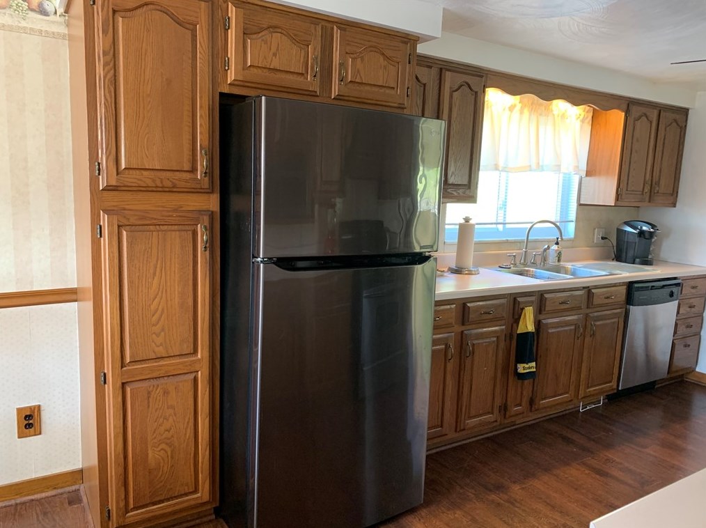 904 Commonwealth Ave, Pittsburgh PA  15122-1333 exterior