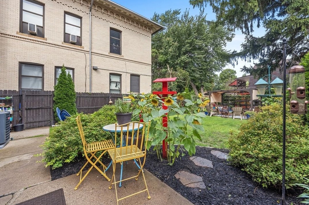 1516 Orchlee St, Pittsburgh PA  15212-1841 exterior