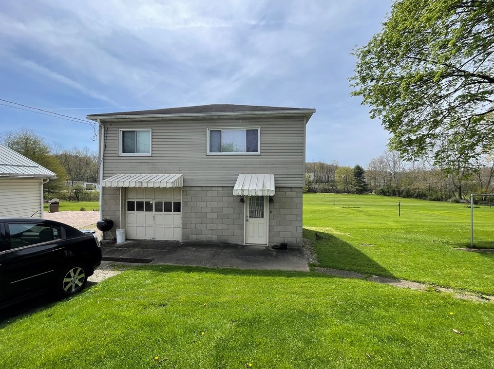 169 W Pennsylvania Ave, New Stanton, PA 15672