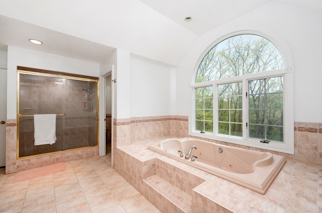 140 Cedar Rdg, Butler PA 16001-1664 exterior