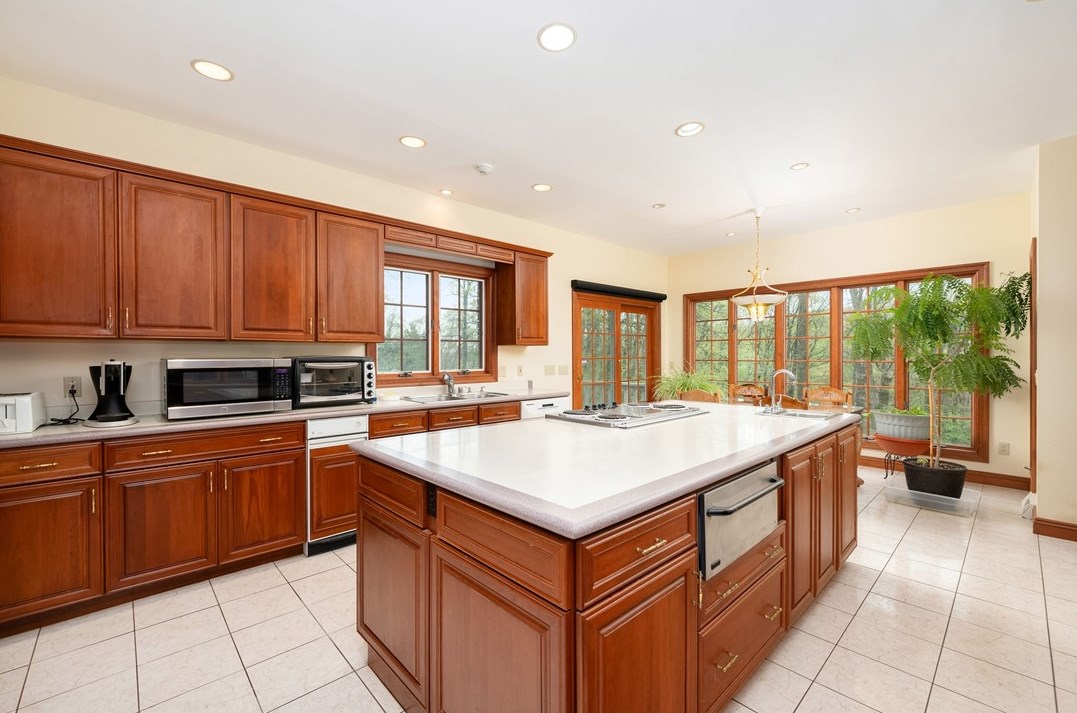 140 Cedar Rdg, Butler PA 16001-1664 exterior