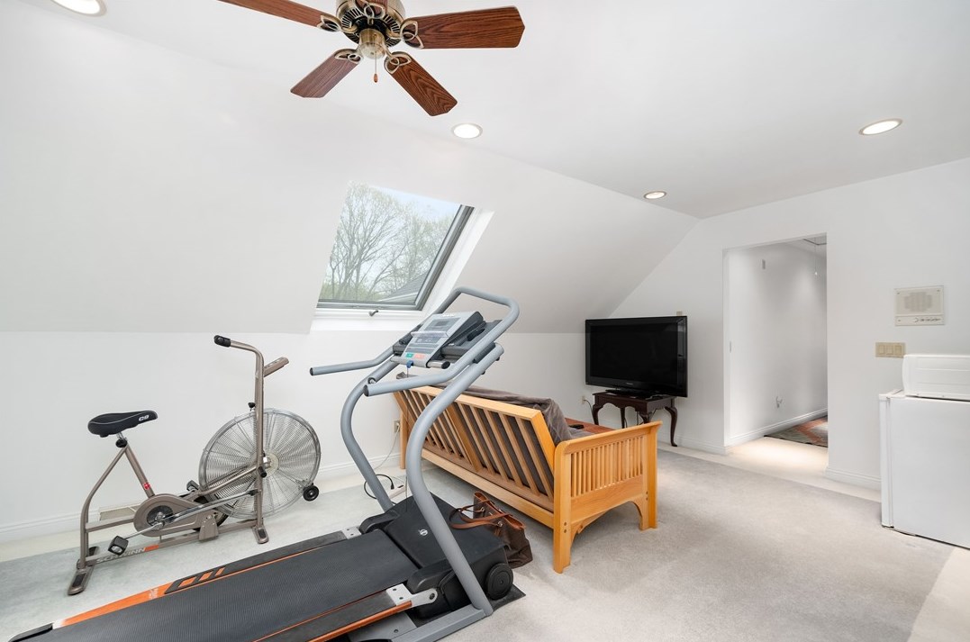 140 Cedar Rdg, Butler PA 16001-1664 exterior