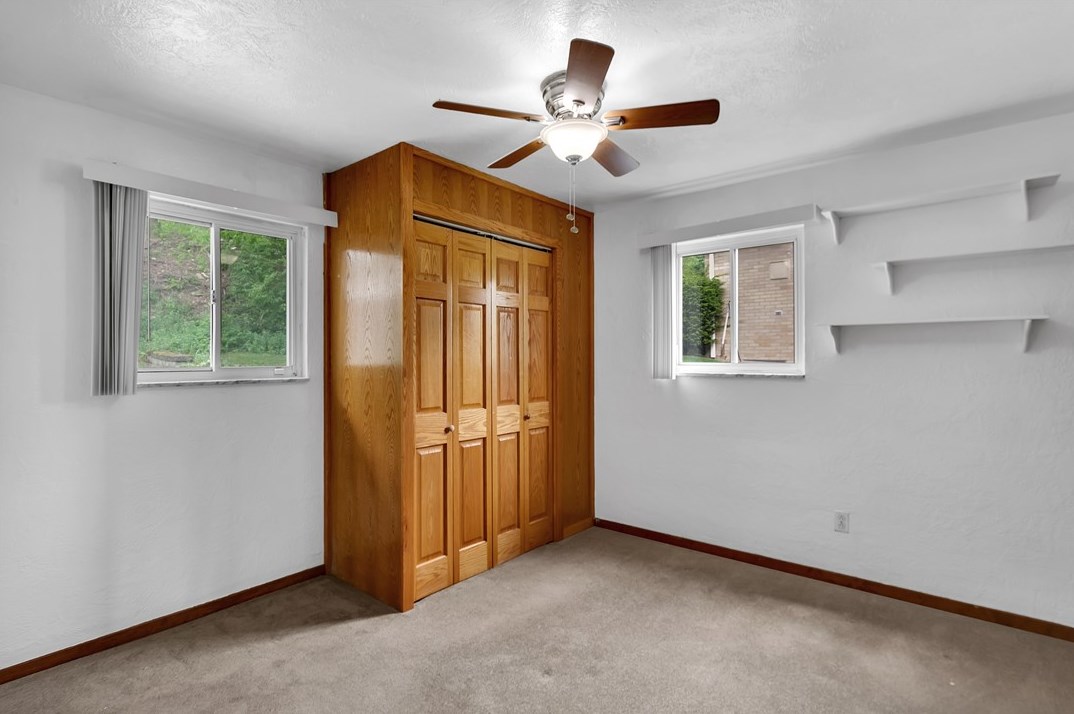 308 Conroy Dr, Pittsburgh PA  exterior