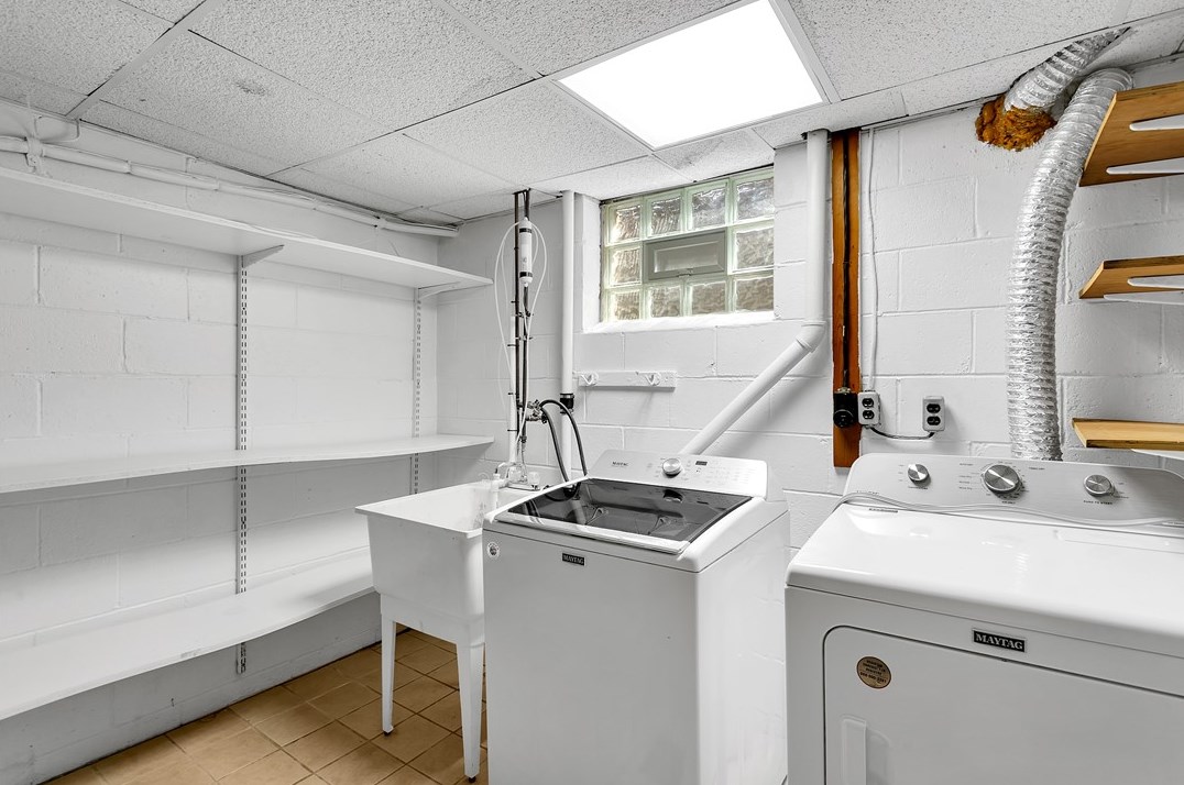 308 Conroy Dr, Pittsburgh PA  exterior