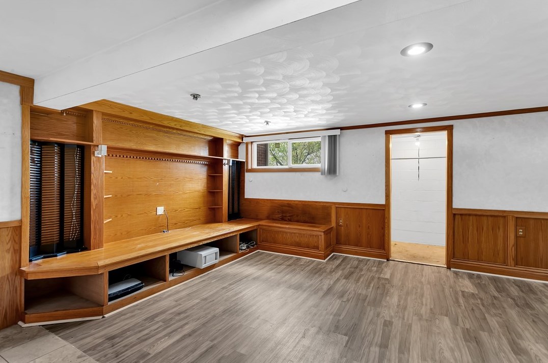 308 Conroy Dr, Pittsburgh PA  exterior