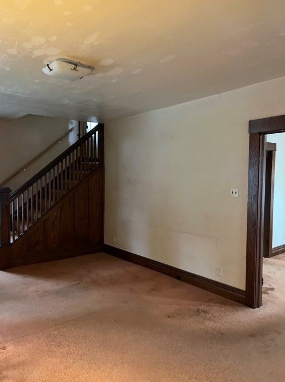 318 Hillcrest Ave, New Castle PA  16105-1914 exterior