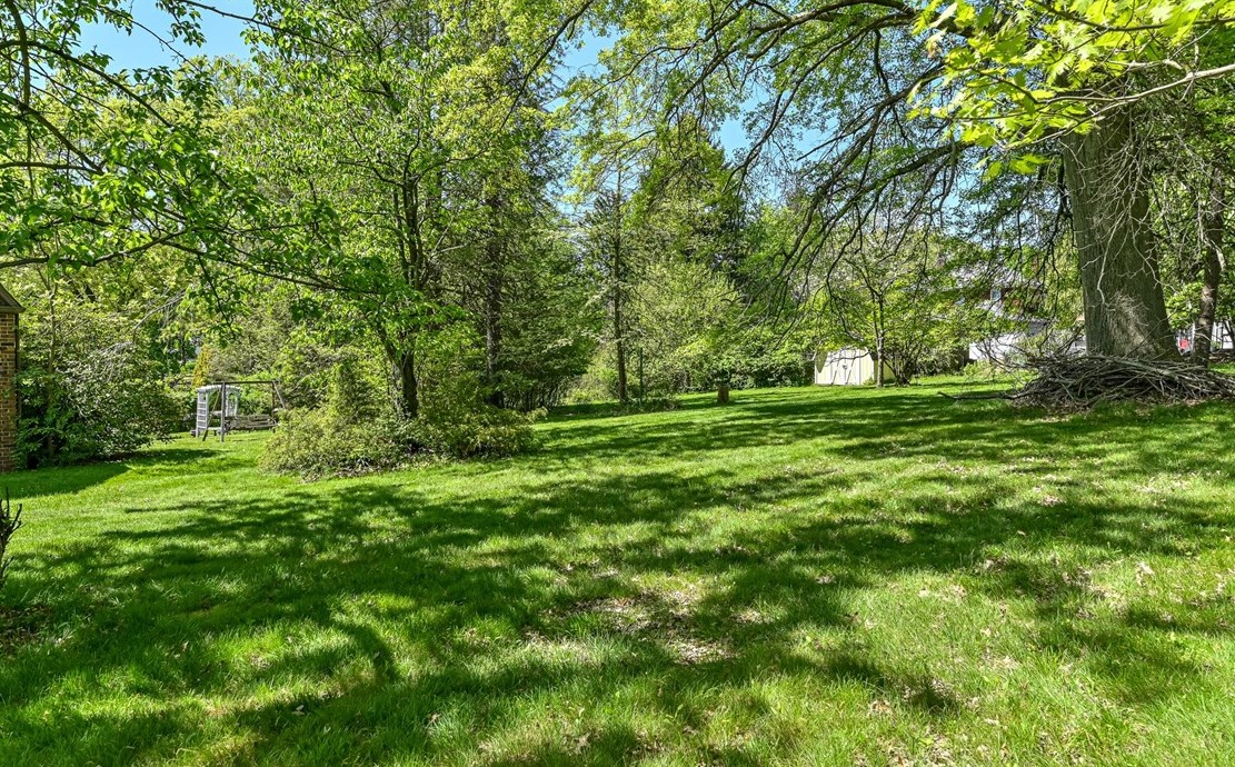 130 Morewood Rd, Glenshaw PA  15116-2045 exterior