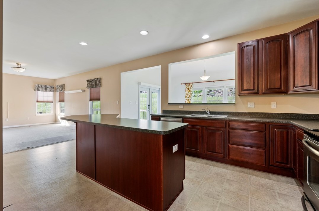 10861 Gasson Dr, North Huntingdon PA 15642-8878 exterior