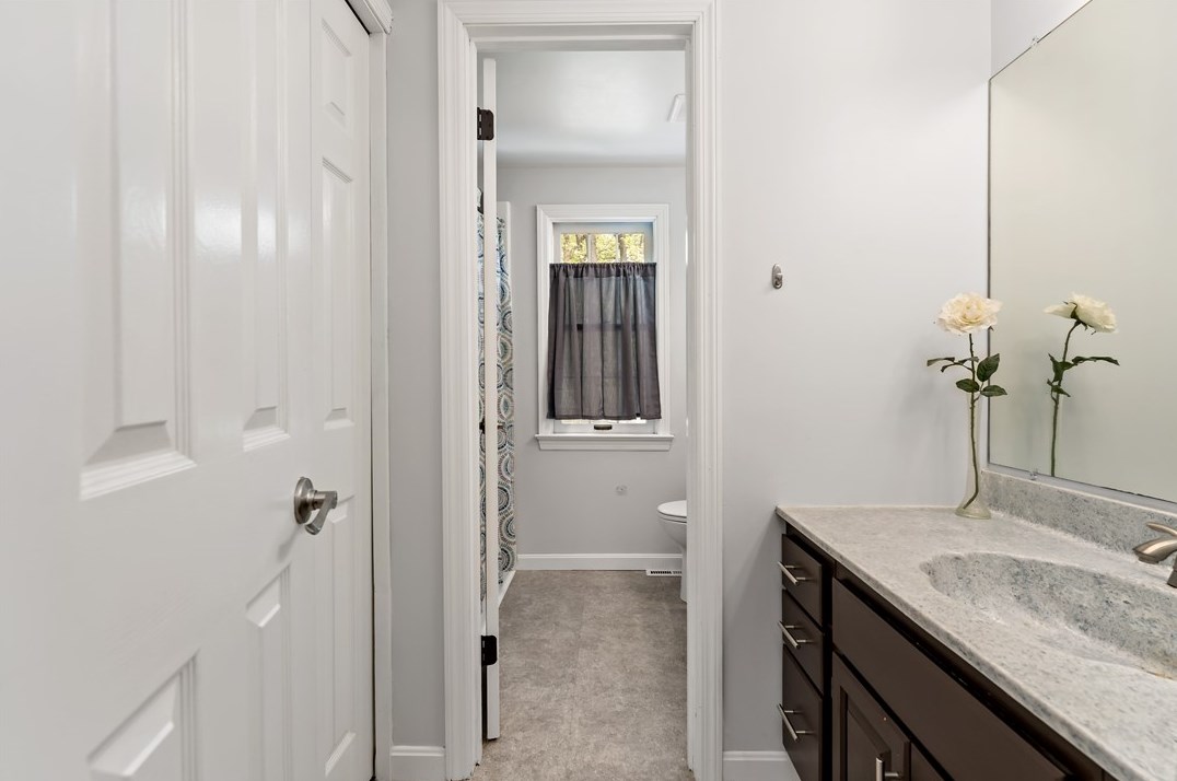 604 Parliament Dr, Moon Twp PA 15108-3276 exterior