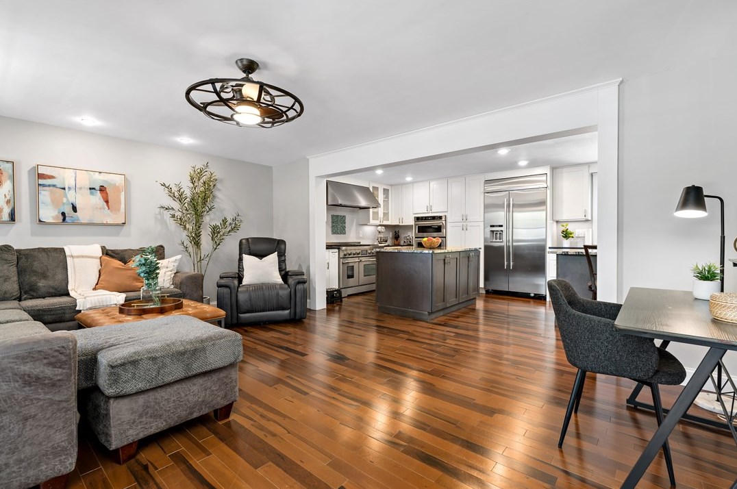 604 Parliament Dr, Moon Twp PA 15108-3276 exterior