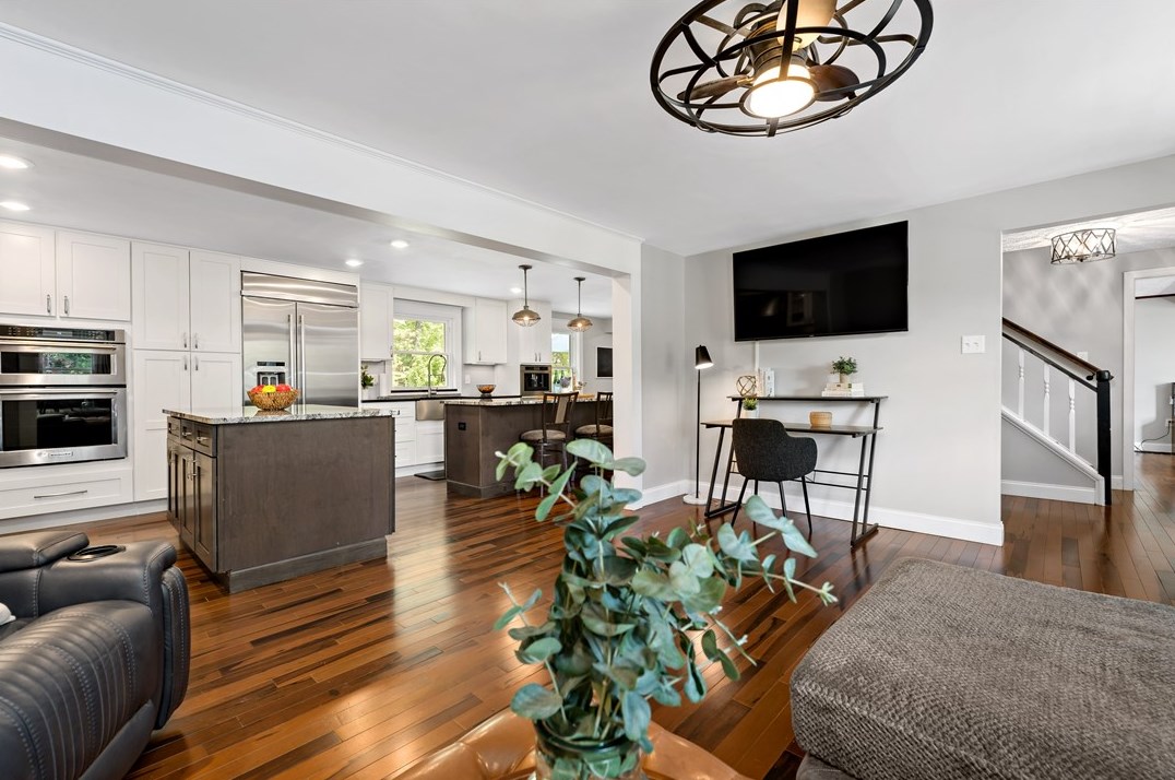 604 Parliament Dr, Moon Twp PA 15108-3276 exterior