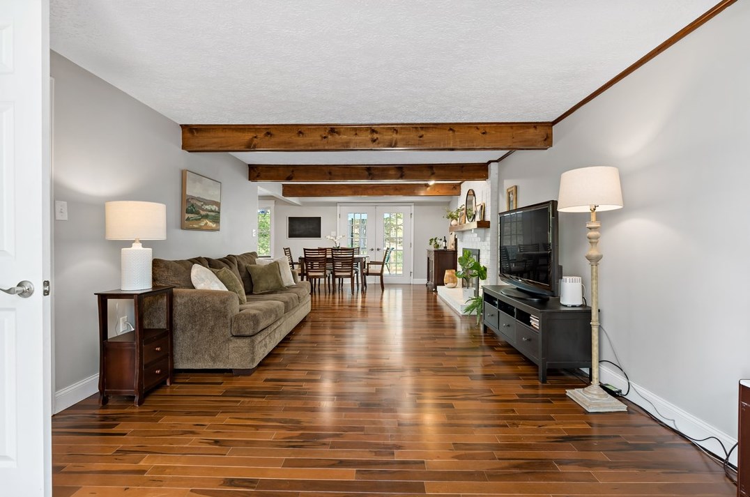 604 Parliament Dr, Moon Twp PA 15108-3276 exterior