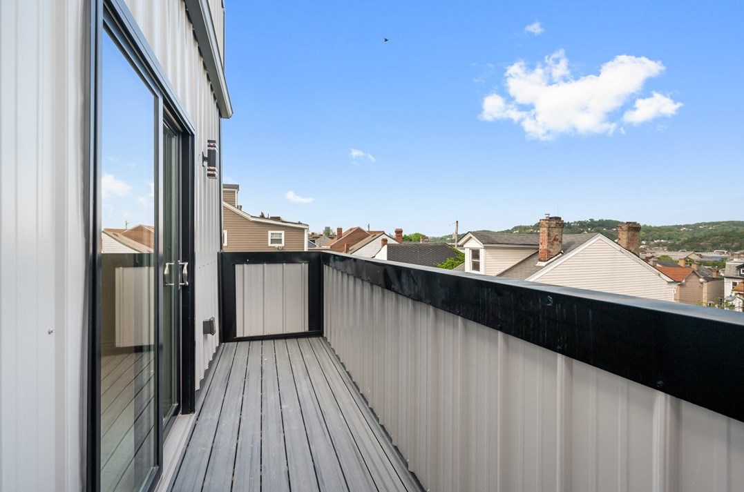 5221 Duncan St, Pittsburgh PA 15201-2431 exterior