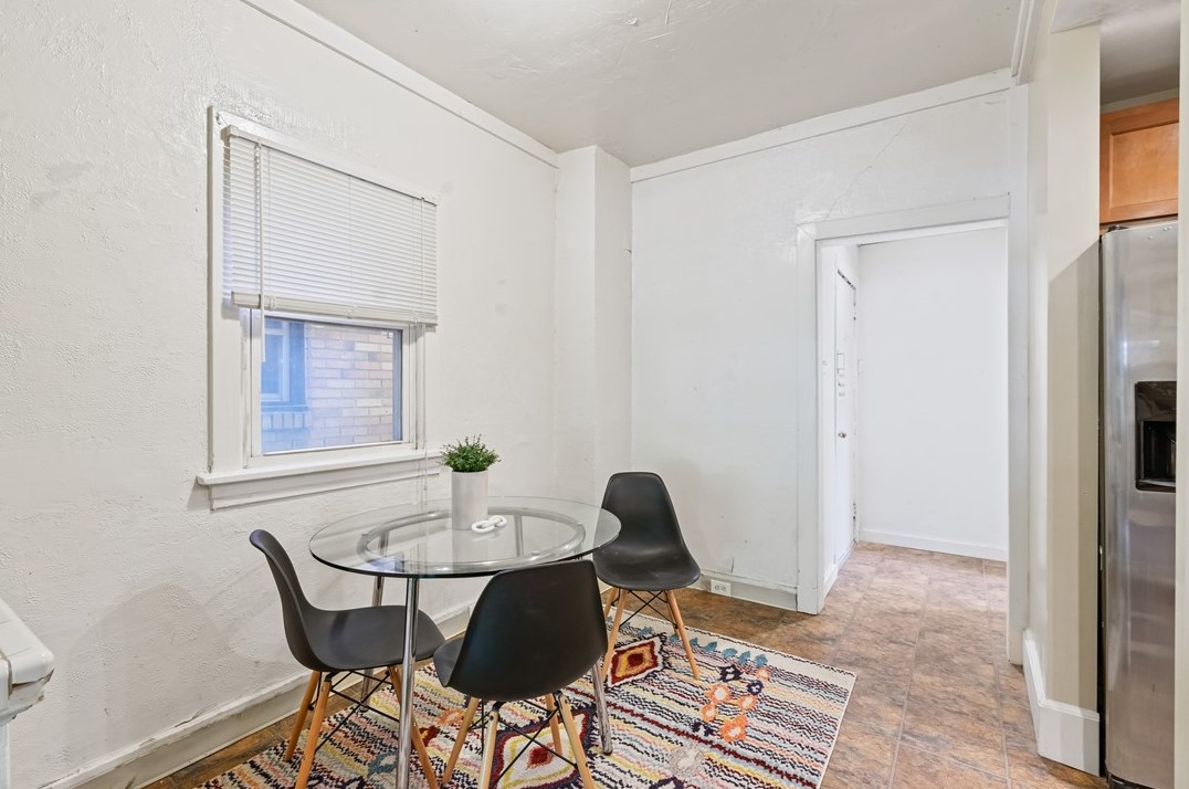 4744 Kincaid St, Pittsburgh PA 15224-1215 exterior