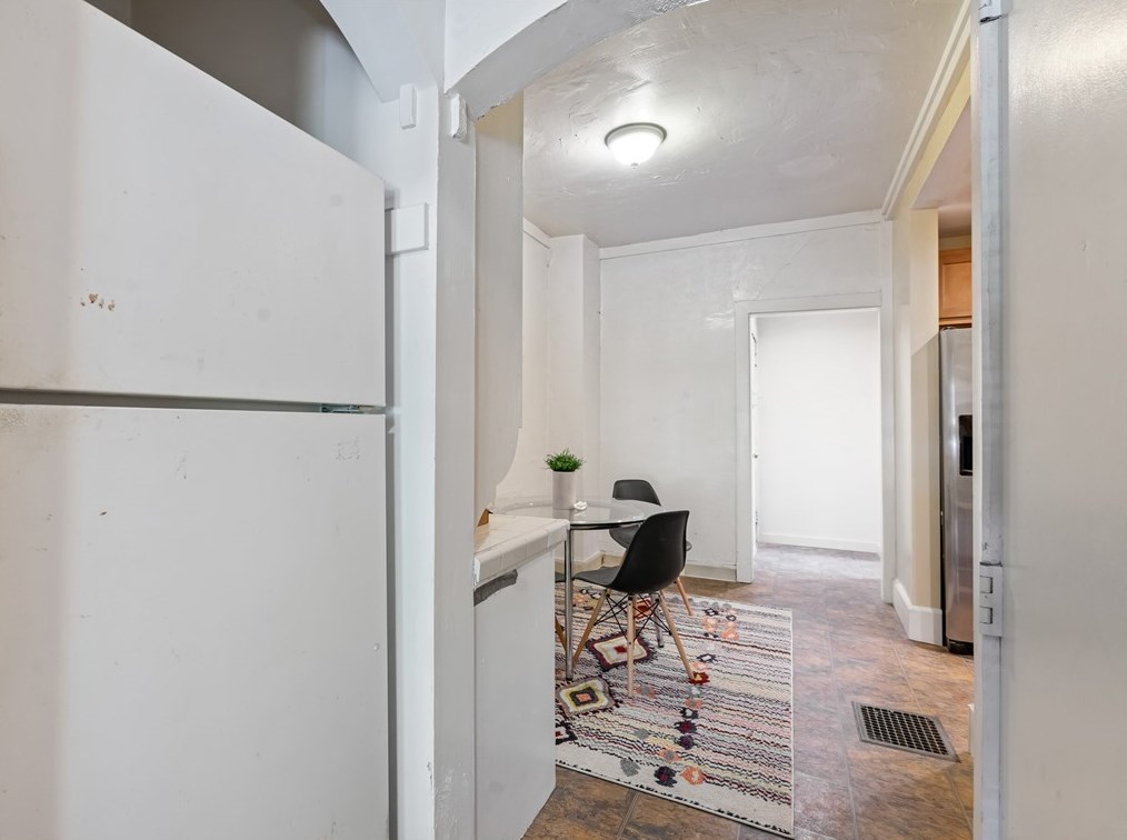 4744 Kincaid St, Pittsburgh PA 15224-1215 exterior