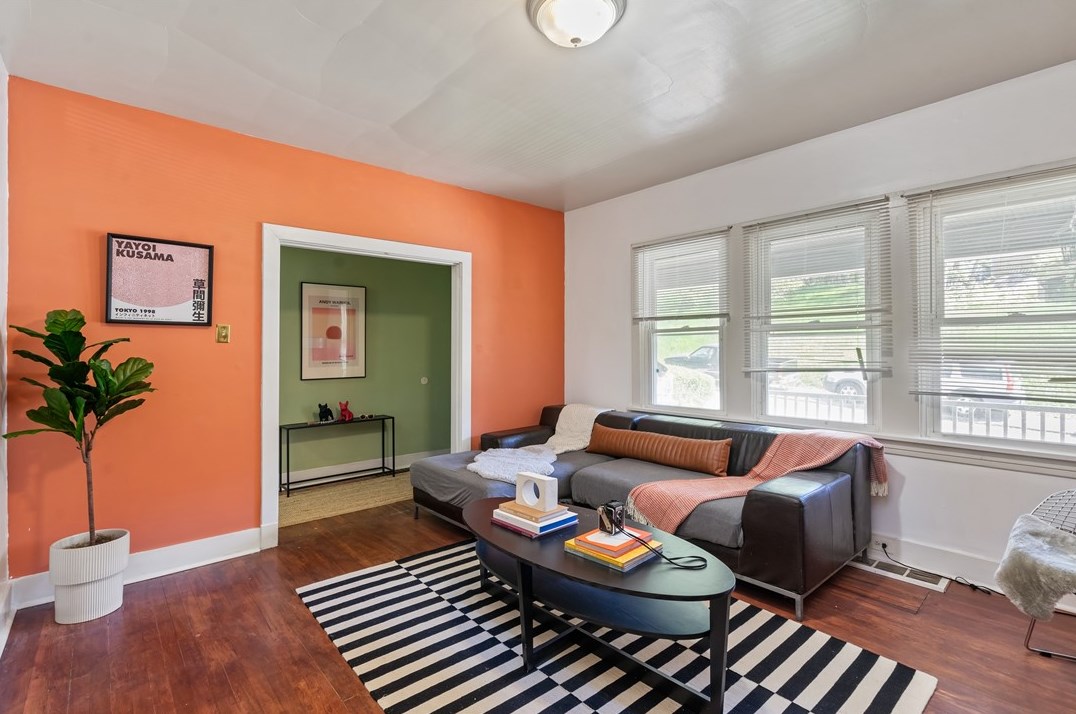 4744 Kincaid St, Pittsburgh PA 15224-1215 exterior