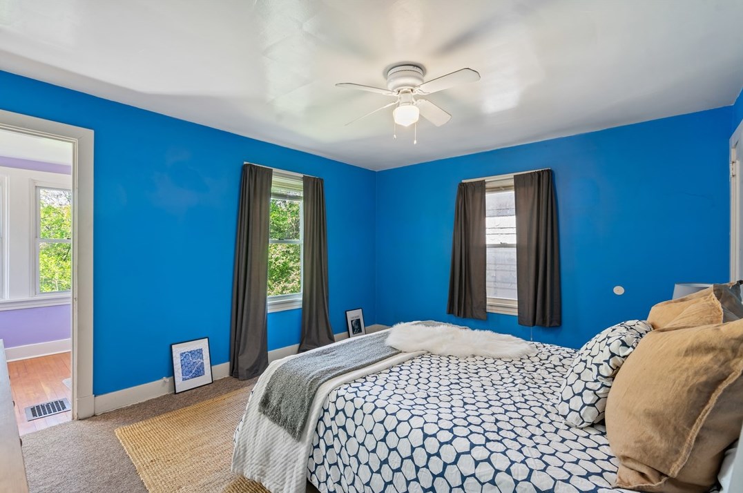 4744 Kincaid St, Pittsburgh PA 15224-1215 exterior