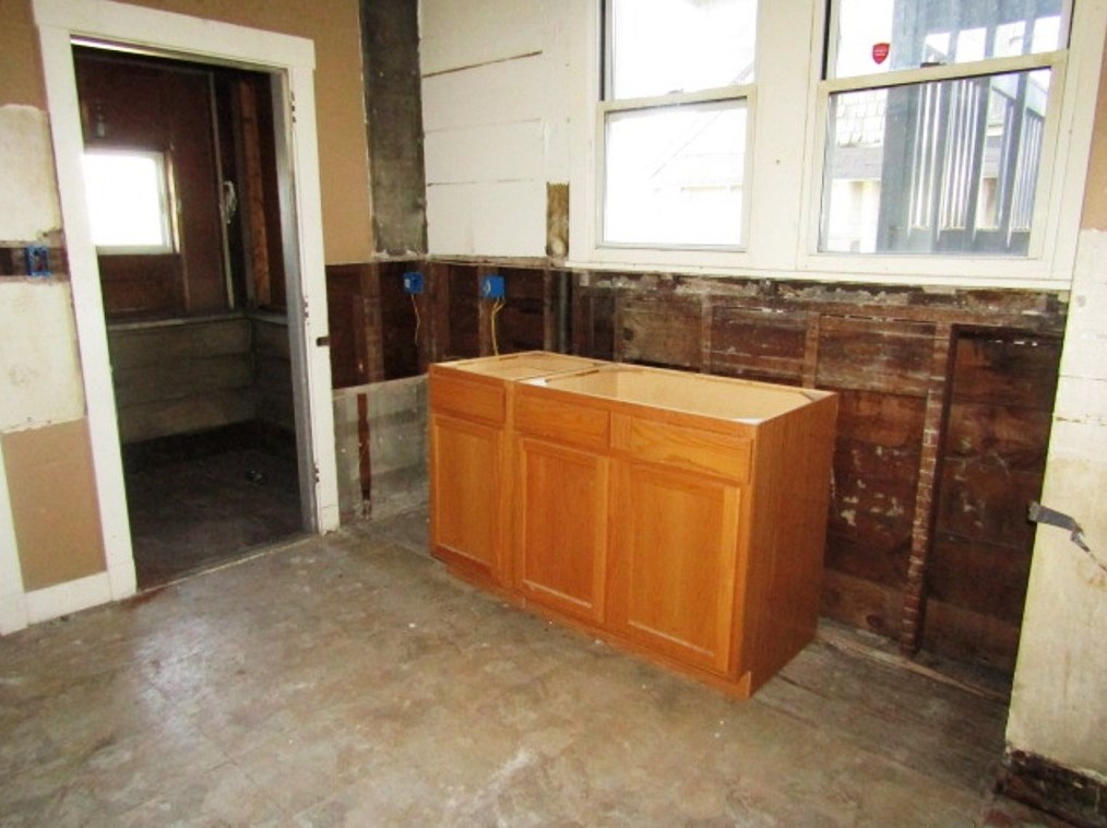 5725 Verona Rd, Verona PA  15147-3012 exterior