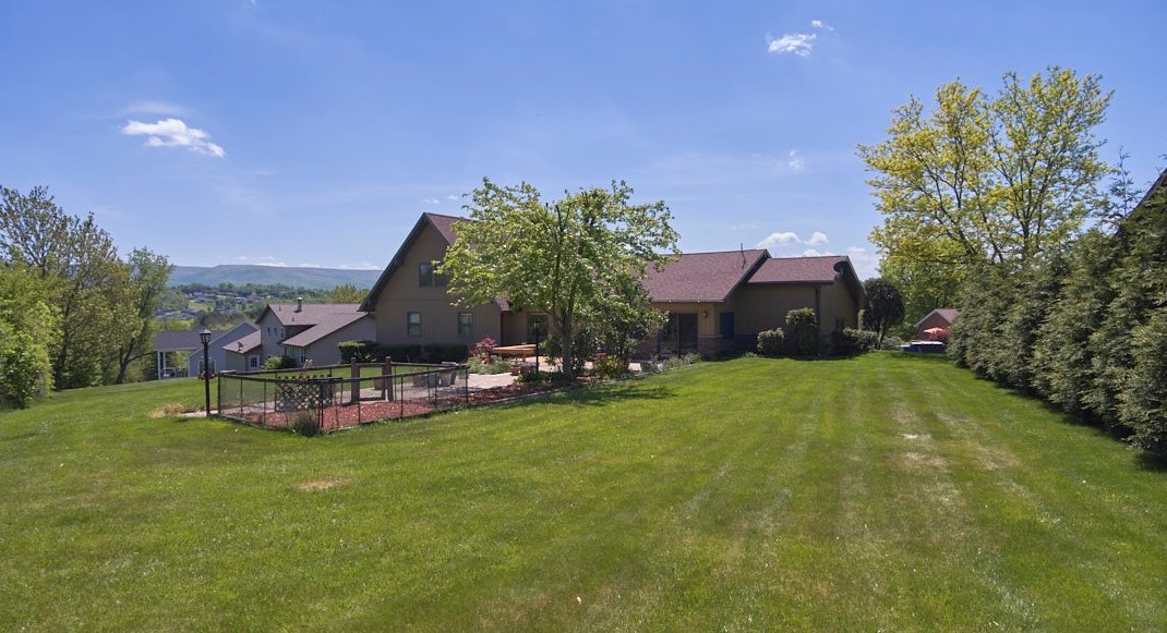 128 Southwood Dr, Oliphant Furnace PA 15401-8911 exterior