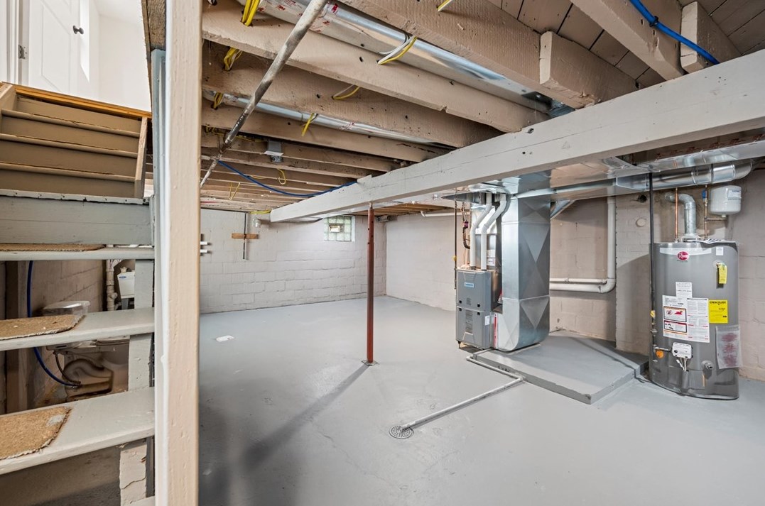 317 Anthony St, Pittsburgh PA 15210-2242 exterior