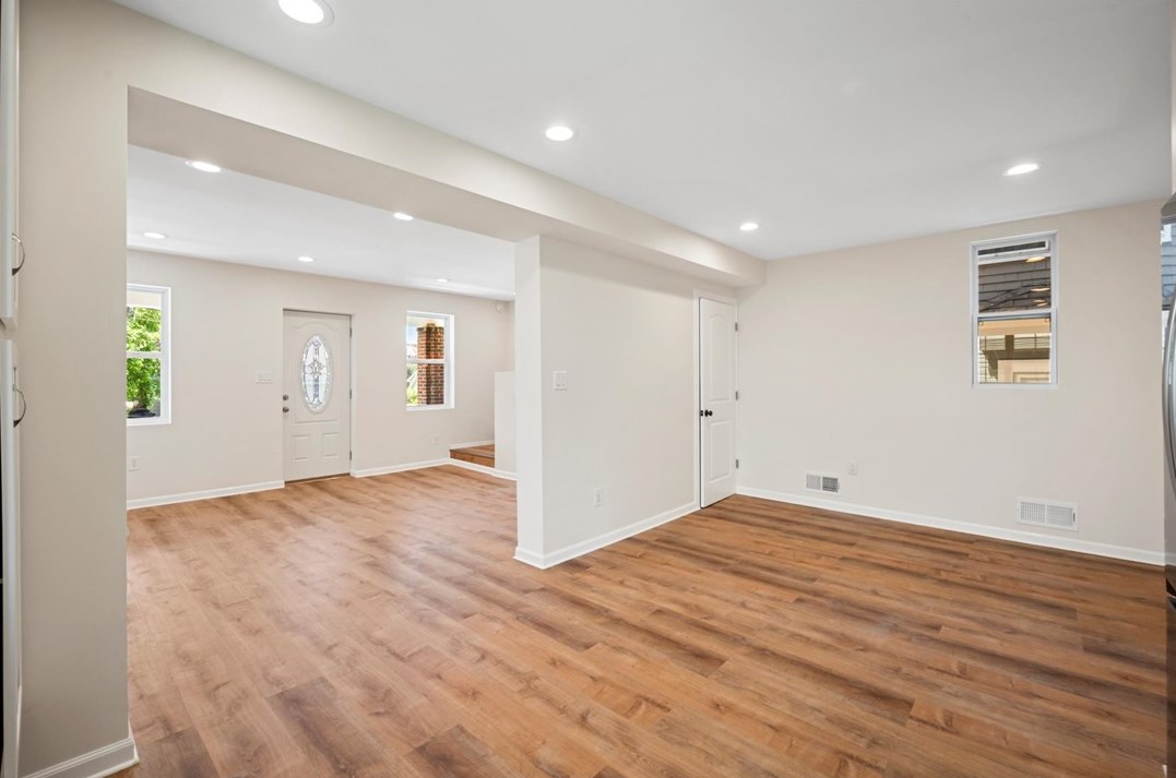 317 Anthony St, Pittsburgh PA 15210-2242 exterior