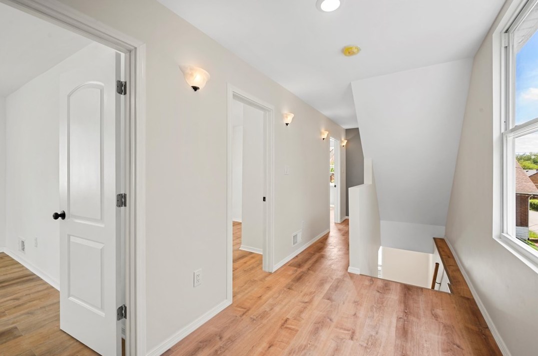 317 Anthony St, Pittsburgh PA 15210-2242 exterior