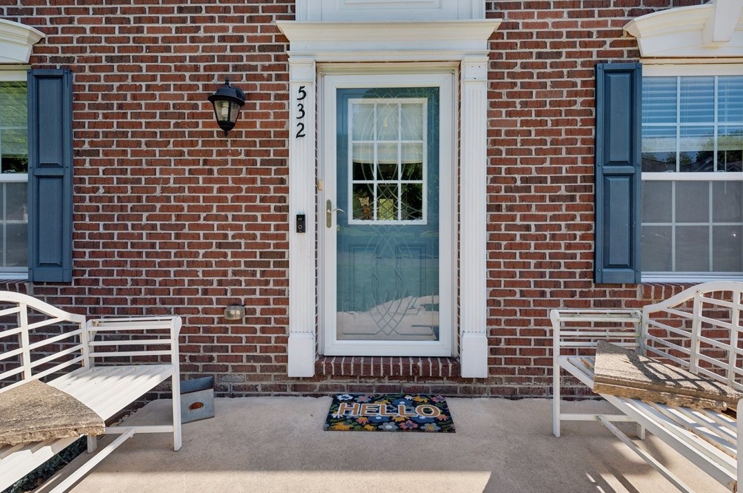 532 Sunrise Dr, Leechburg, PA 15656
