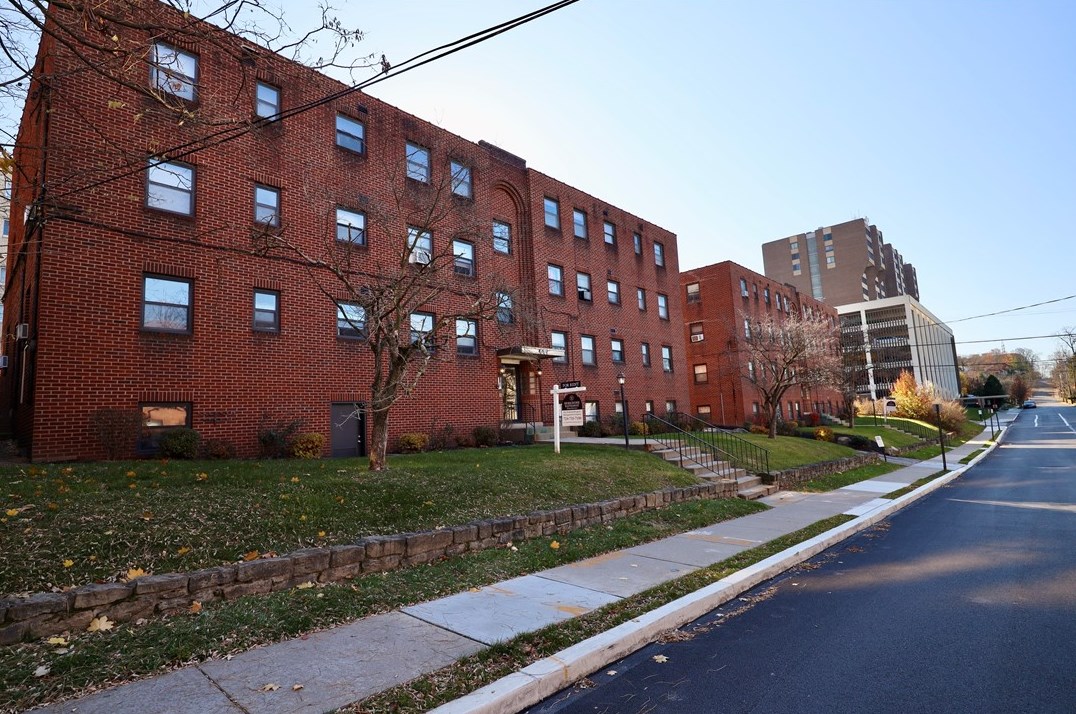 667 Florida Ave, Pittsburgh PA 15228-2048 exterior