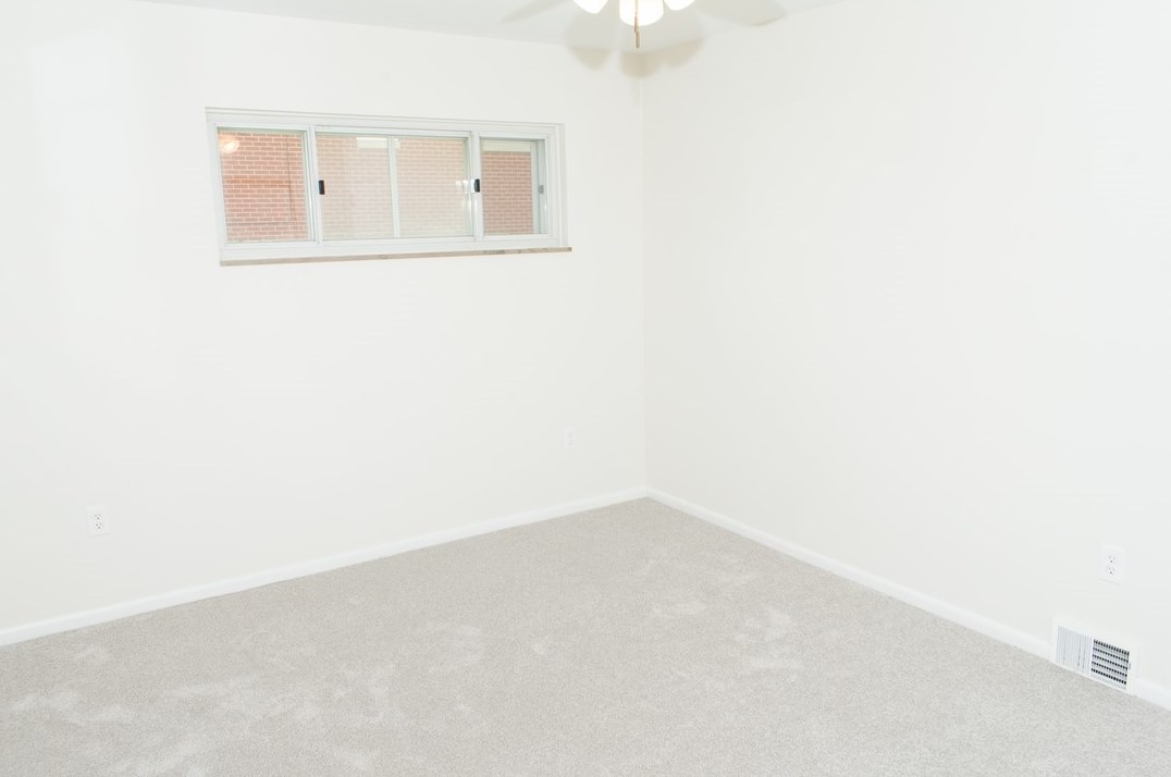 1348 Bechtel St, Monaca PA 15061-1112 exterior