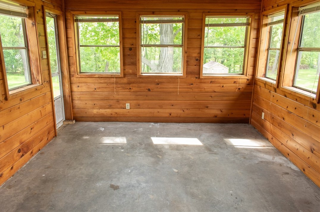 1348 Bechtel St, Monaca PA 15061-1112 exterior