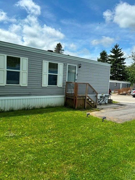 147 Castle Rd, Washington PA 15301-6008 exterior