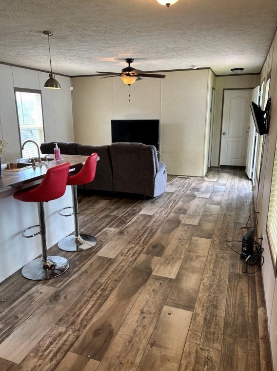 147 Castle Rd, Washington PA 15301-6008 exterior