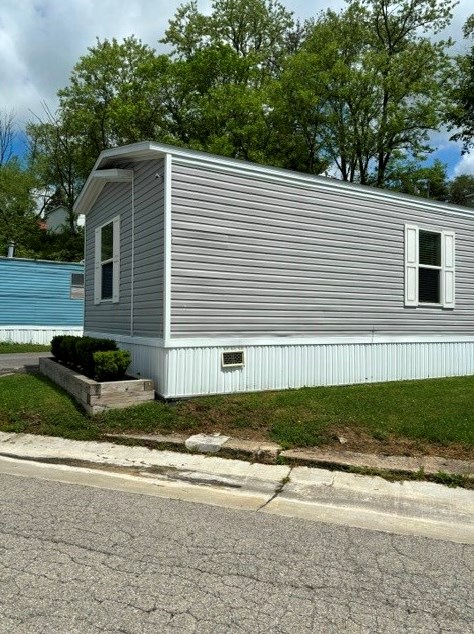 147 Castle Rd, Washington PA 15301-6008 exterior