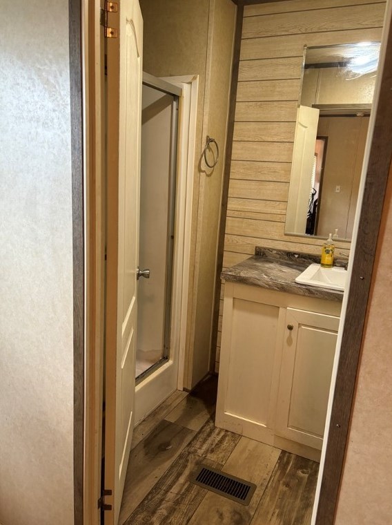 147 Castle Rd, Washington PA 15301-6008 exterior