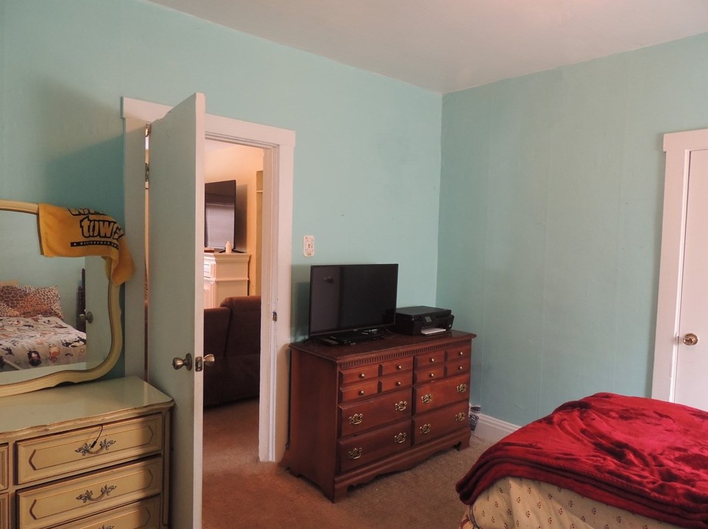 206 Meadowview Dr, Latrobe PA  15650-5145 exterior