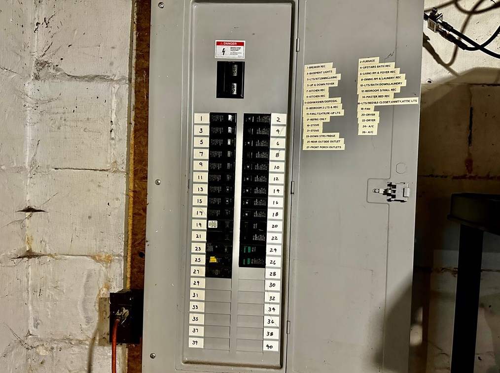 216 Gilmore, Grove City PA 16127-1614 exterior