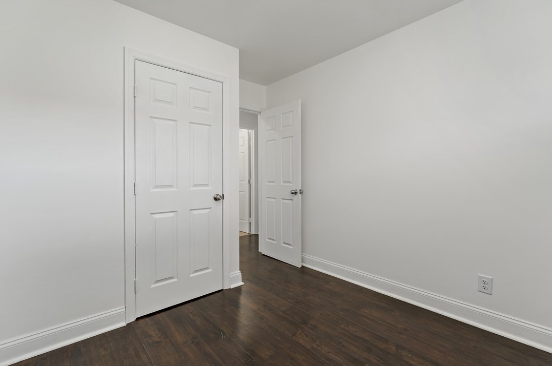 330 Cherrydell Dr, Pittsburgh PA 15220-1906 exterior