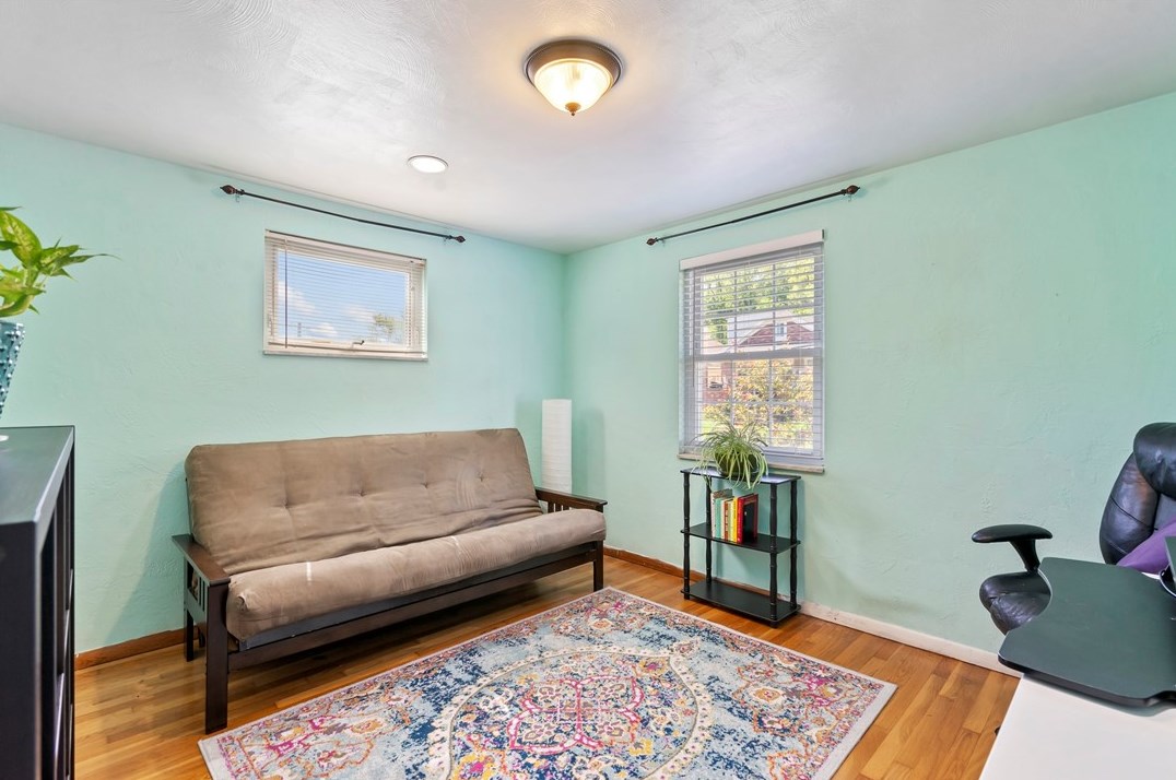 331 Gdn Rd, Pittsburgh PA 15227-3105 exterior