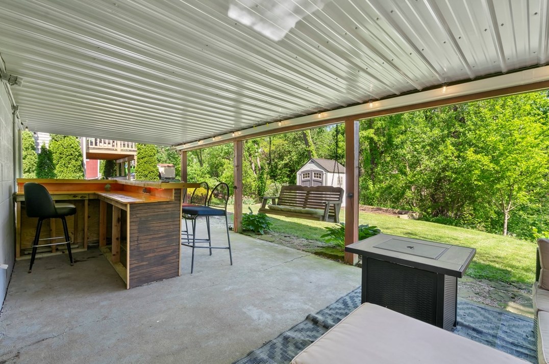 331 Gdn Rd, Pittsburgh PA 15227-3105 exterior