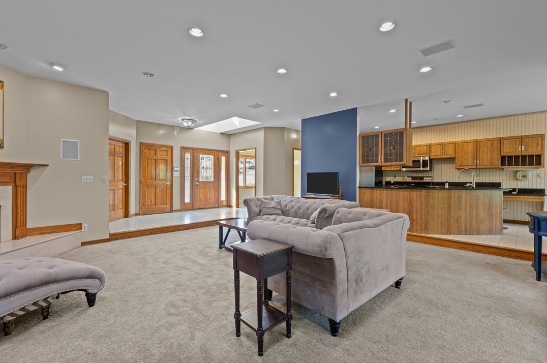 126 Crestview Mnr, Monongahela PA 15063-1102 exterior