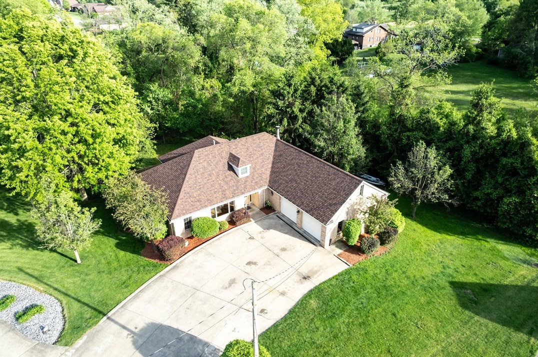 126 Crestview Mnr, Monongahela PA 15063-1102 exterior