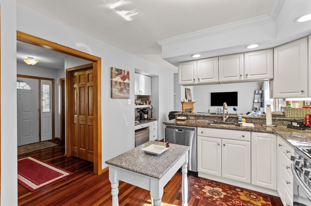 5137 Leroy Dr, Gibsonia PA 15044-8102 exterior