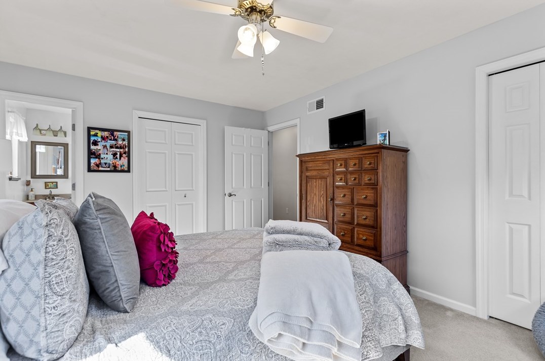 5137 Leroy Dr, Gibsonia PA 15044-8102 exterior