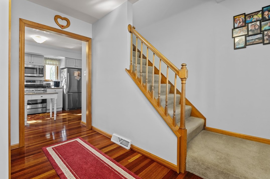 5137 Leroy Dr, Gibsonia PA  15044-8102 exterior