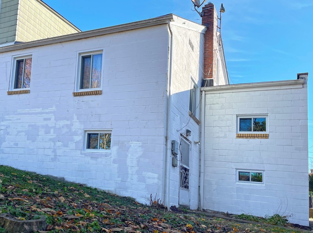 349 3rd St Leechburg Pa, Leechburg, PA 15656