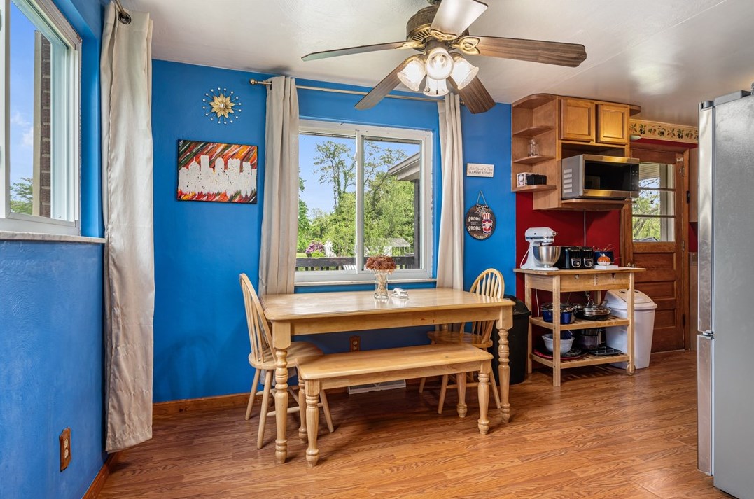 207 Norman Dr, Moon Twp PA 15108-3158 exterior