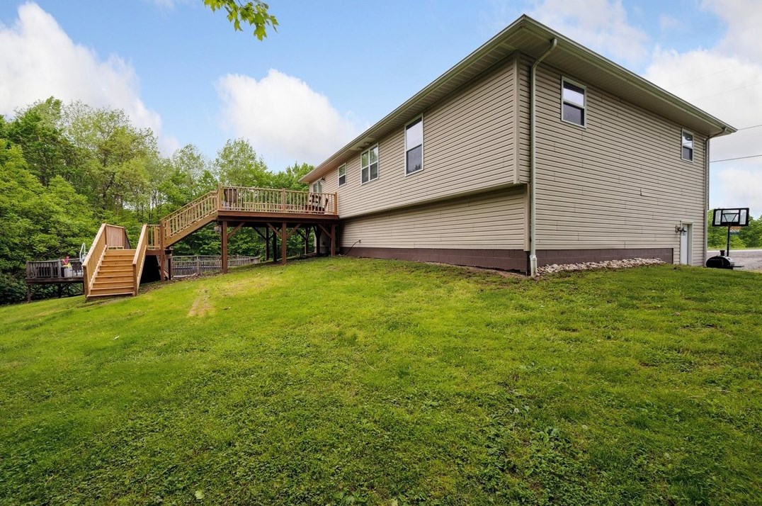 1512 Hancock Rd, Homer City PA  15748-7828 exterior