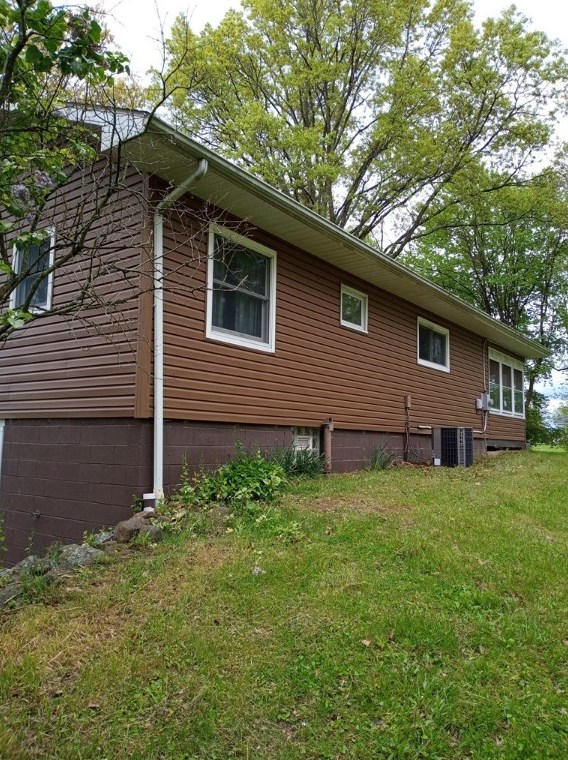 3292 Georgetown Rd, Polk, PA 16342