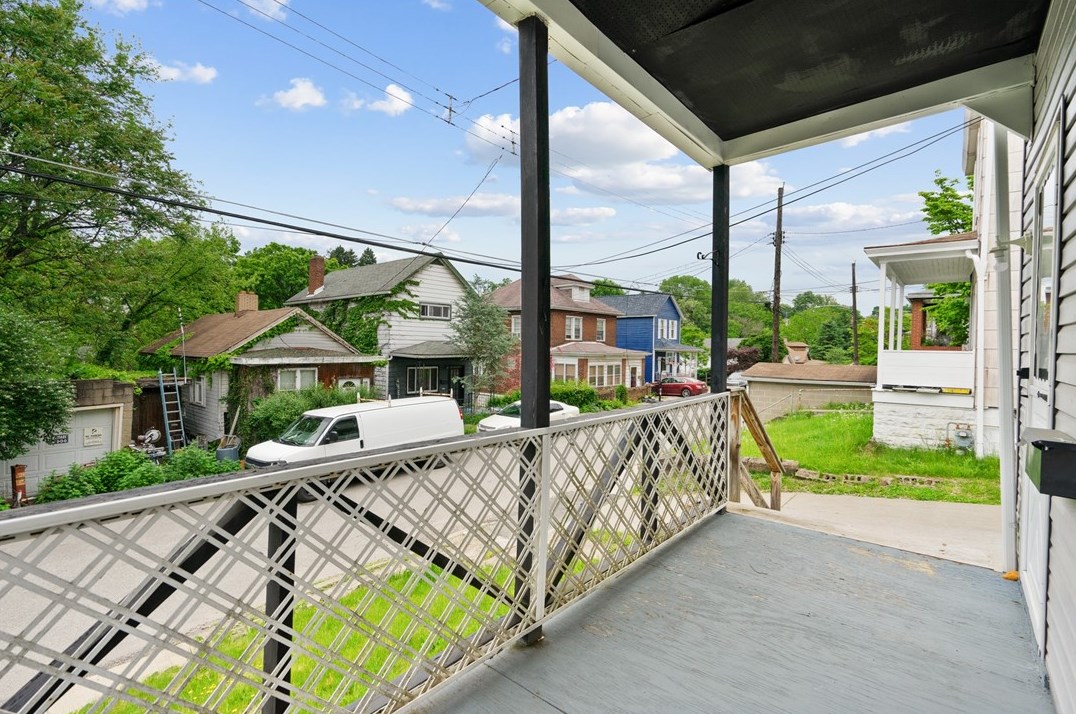 261 Freidel St, Whitaker PA  15120-2341 exterior