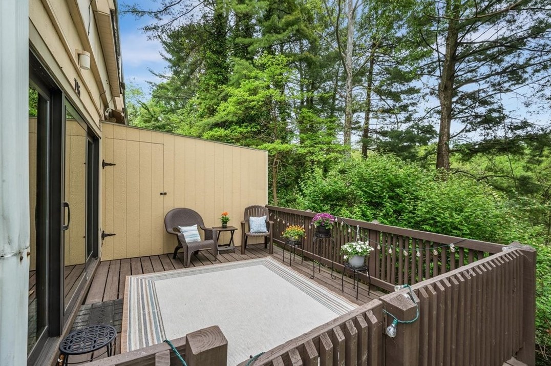 796 Carriage Cir, Pittsburgh PA  15205-1630 exterior